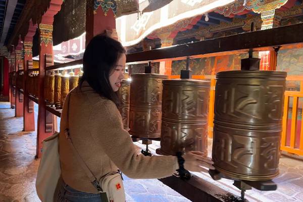 去拉萨大昭寺可以带食物吗 去拉萨大昭寺可以带食物吗