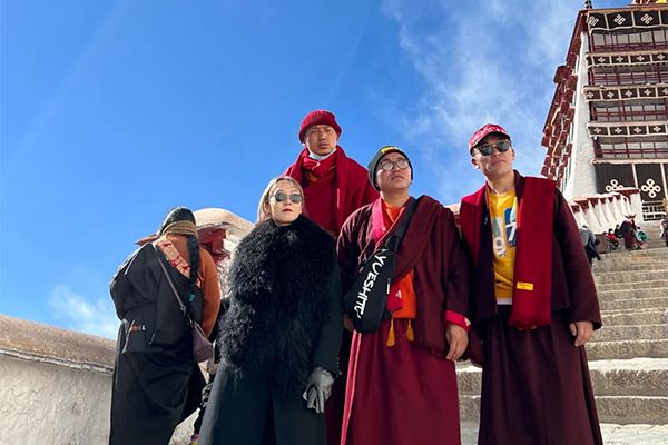 想去西藏旅游,跟团去好还是自由行好 想去西藏旅游,跟团去好还是自由行好