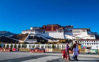 两个人去西藏玩七天10000够用了吗？两人在西藏旅游7天一万够吗？