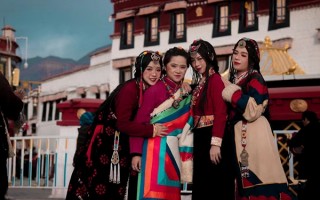 10月去西藏旅游一趟一人多少钱？十月去一趟西藏一人要准备多少钱？