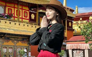 拉萨大昭寺里有文成公主的塑像吗