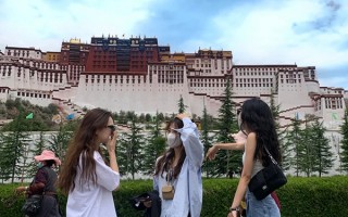七月去西藏跟团10日游多少钱一个人？7月跟团在西藏旅游10天费用多少？