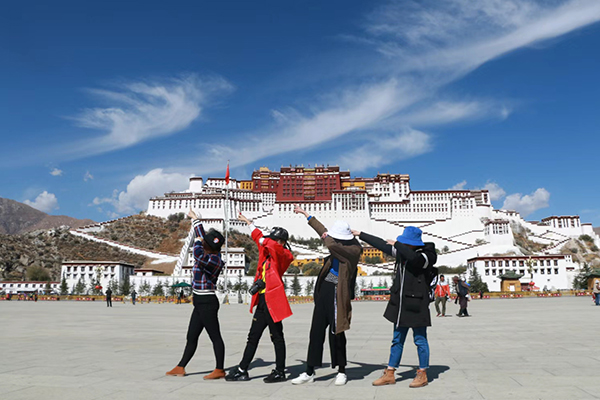 带爸妈什么时候去西藏旅游合适？爸妈去西藏旅游什么时候最合适？-第2张图片