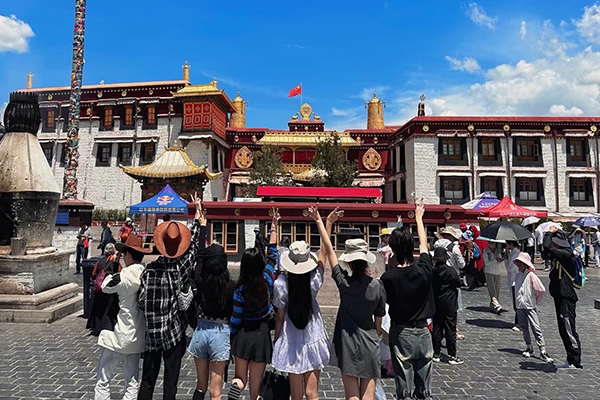 佛山去西藏旅游7天需要多少钱？佛山到西藏7日游要准备多少钱？