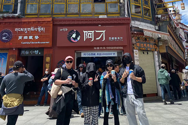 情侣去西藏旅游7天需要多少钱？去西藏玩7天两个人需要多少钱？