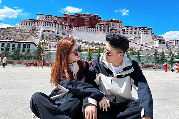 2个人去拉萨旅游5天多少钱？去西藏旅游5天两个人大概多少钱？ 