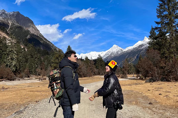 两个人到西藏旅游要准备多少费用？两人到西藏旅游要多少钱？