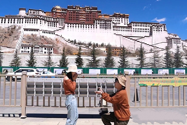 广州去拉萨旅游2个人要多少钱？2人从广州到西藏旅游要多少钱？