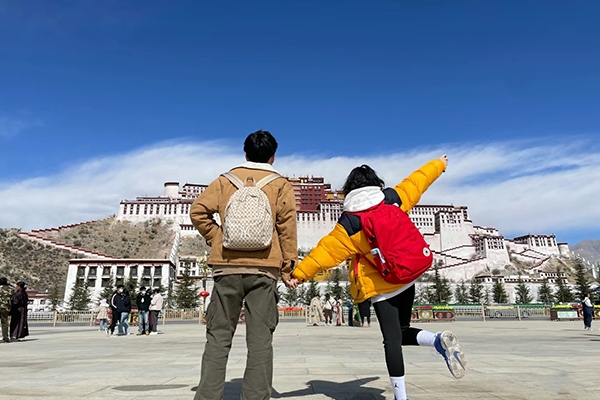 两个人去西藏旅游10天费用要多少？两个人去西藏10日游要多少费用？