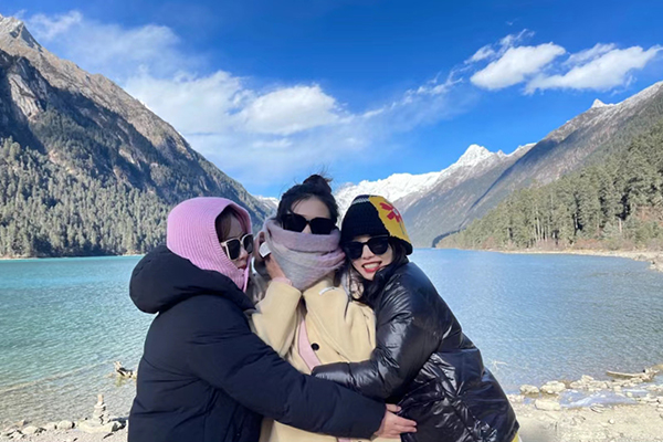 3月去林芝旅游应该穿什么衣服？3月到西藏林芝旅游带什么样衣服？