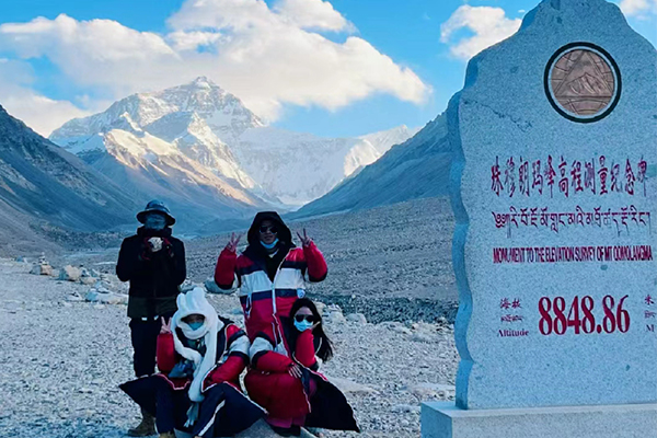 拉萨包车多少钱？拉萨旅游包车多少钱？
