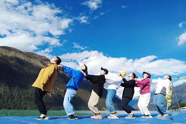 4月旅游抱团去拉萨多少钱才够？四月到拉萨抱团价格要多少？