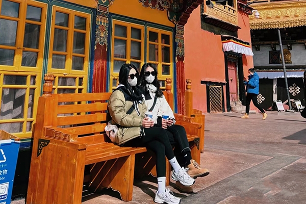 四月西藏旅游团报价10日游费用多少？4月去西藏找10日游旅游团要多少钱？