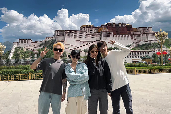 五月4人西藏游玩花多少钱？4人5月去西藏旅游用多少钱？