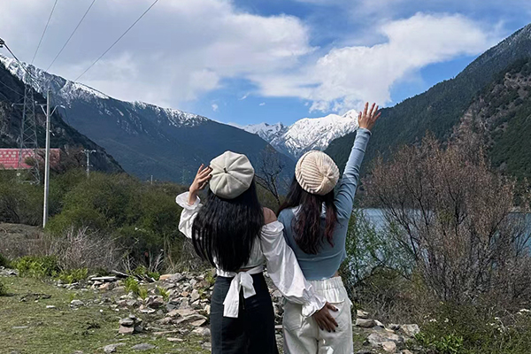 跟闺蜜去西藏玩准备多少钱？2人到西藏旅游预算多少钱？